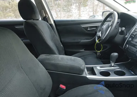 2015 Nissan Altima 2.5 S z USA, uszkodzony, nr VIN 1N4AL3AP6FC163550